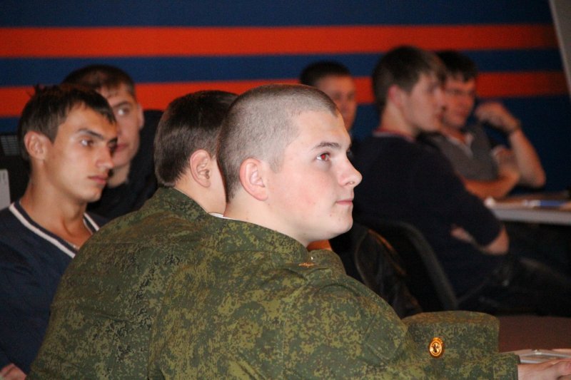 Фото к Около 200 человек из 8 городов узнали о российских космических разработках на онлайн лекции в ИЦАЭ